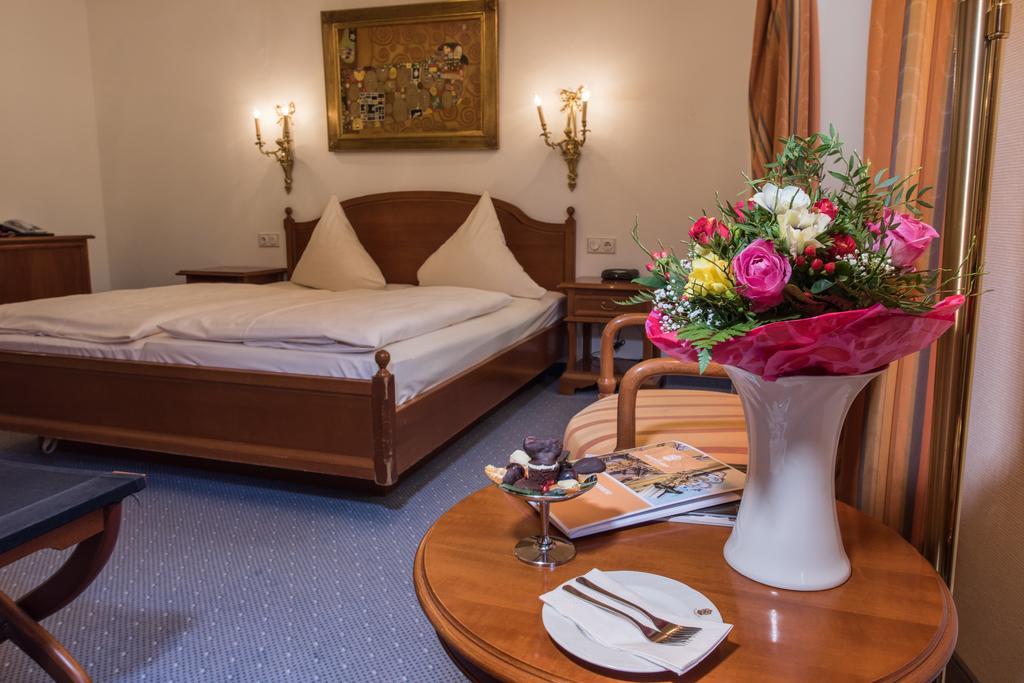 Hotel Goldener Loewe Meissen Extérieur photo